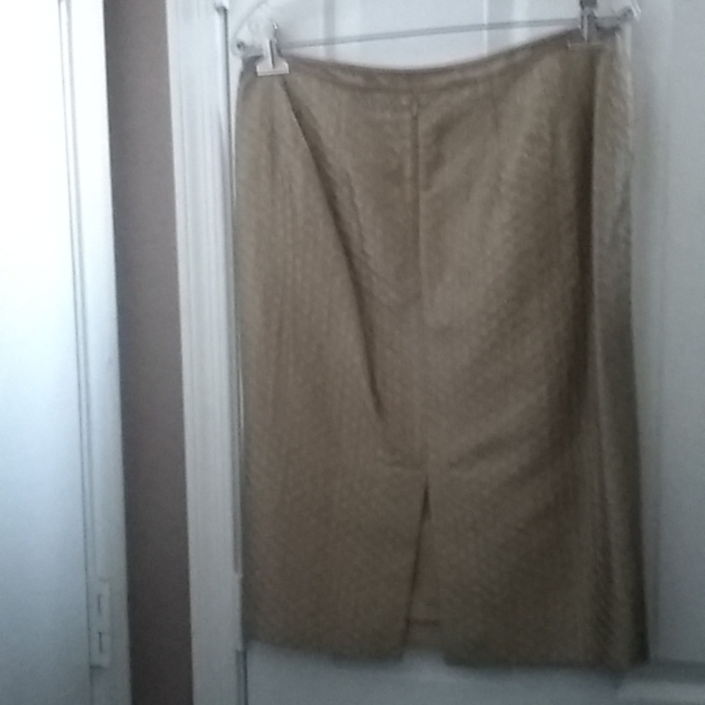 FINAL MARKDOWN LADIES' Linda Allard Ellen Tracy Skirt & Tank Set (10) - Picture 6 of 13